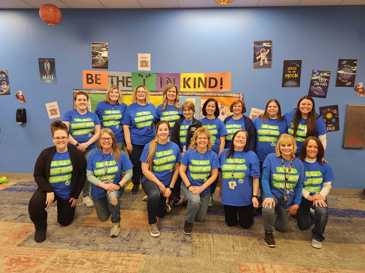 PrincipalRAdams's tweet photo. Some of our @34Oakland Staff were matching in our D34 shirts for #D34Day. #DoAllThingsWithKindness #KindnessALWAYSMatters #D34AllIn https://t.co/RcNkczbuaQ
