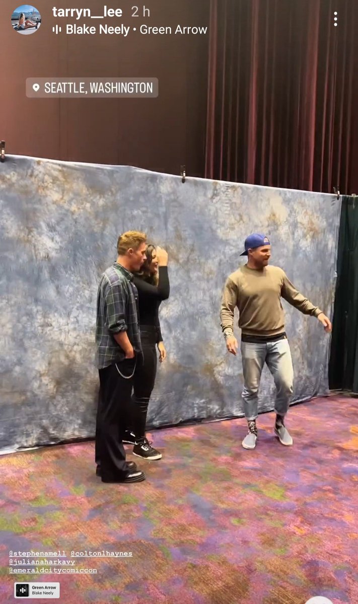 marabrazil2's tweet photo. The clip is on @tarryn_lee instagram stories. #StephenAmell #ColtonLHaynes #JulianaHarkavy today at #emeraldcitycomiccon https://t.co/3s1KnaH7Jk
