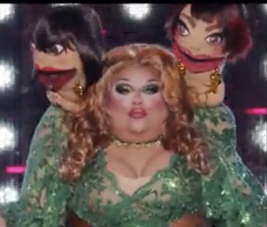joeynolfi's tweet photo. Mistress Isabelle Brooks, Sugar, and Spice family portrait (2023, oil on canvas) 

#DragRace https://t.co/uebqJcM49J
