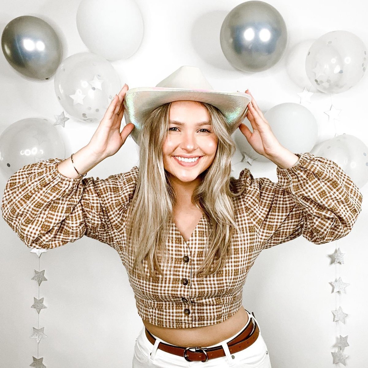 Tune in to @americanidol this Sunday, March 5th 8/7c on KAIT ABC and you just might see this cowgirl...🤠#americanidol #marybethonidol #marybethbyrd