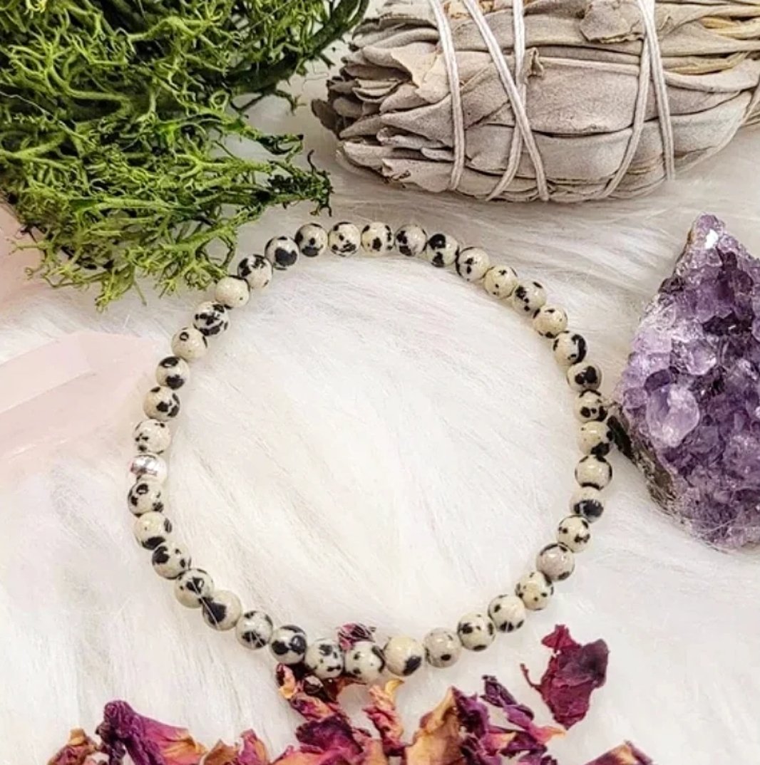 Day 4 of the #MHHSBD Challenge
Dalmatian stone appeals to our inner child, convincing us to laugh and play more. 
etsy.com/uk/shop/crysta…
#EarlyBiz #UKGiftHour #UKWeekendHour #UKGiftHour #crafterday #YorkshireCraftHour #NetworkWithThrive