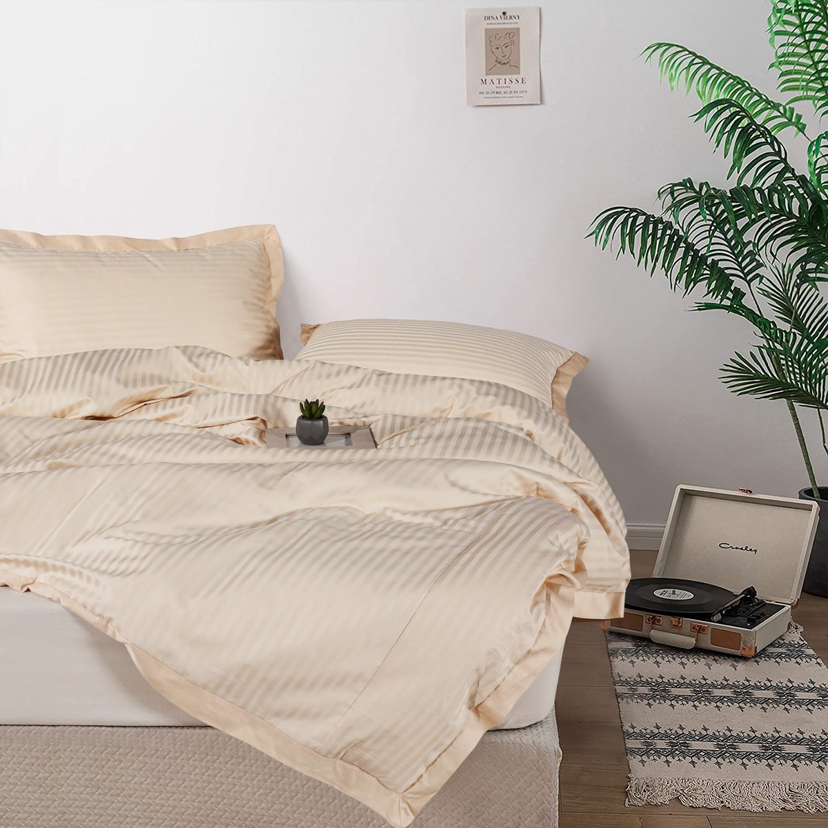 sleepworldaus's tweet photo. Bring a touch of understated elegance to your bedding with our Beige Satin Stripe Duvet Cover Set, crafted from premium materials for the ultimate comfort.

Shop Now:
https://t.co/odzKCH7Q19

#BeigeBedding #SatinStripe #DuvetCoverSet #LuxuryBedding #BedroomInspiration https://t.co/488OnTc0u0