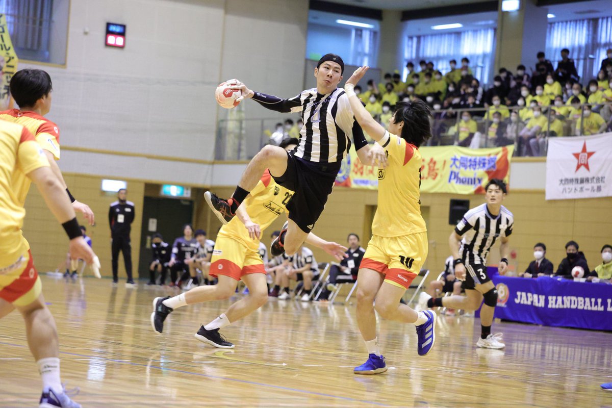 tbkredtornado's tweet photo. 【試合結果】

トヨタ紡織九州 37(21-12.16-10) 22 大同特殊鋼

前半からDFでハードワークして速攻で得点を重ね大きくリードして折り返しました❗️

後半、強度が落ちる場面もありましたが集中力を切らさず最終戦を大勝で終えることができました👏

今シーズンも沢山の応援ありがとうございました🙇‍♂️ https://t.co/FWfBoiaQCy