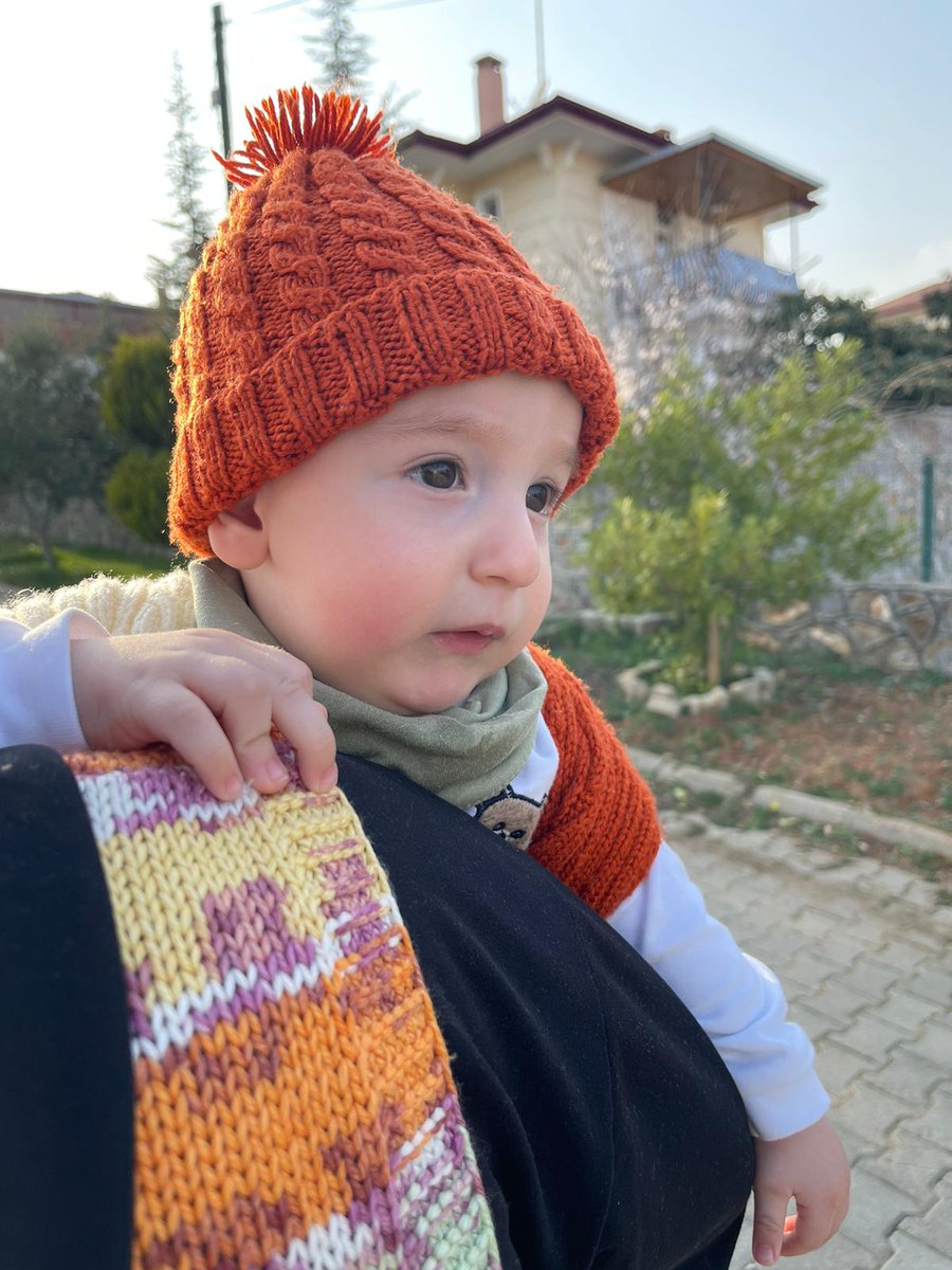 Ben Yusuf Baran Korkmaz daha 9 aylık bir bebeğim.Boyumdan büyük bir hastalıkla hastalıkla mücadele verirken asrın felaketinde depremin merkezi Kahramanmaraş'taydım.Babamın iş yeri yıkıldı,büyüdüğüm ev hasarlı ve birçok gönüllümüzü kaybettik... Felaket anında nefesim tıkandı.