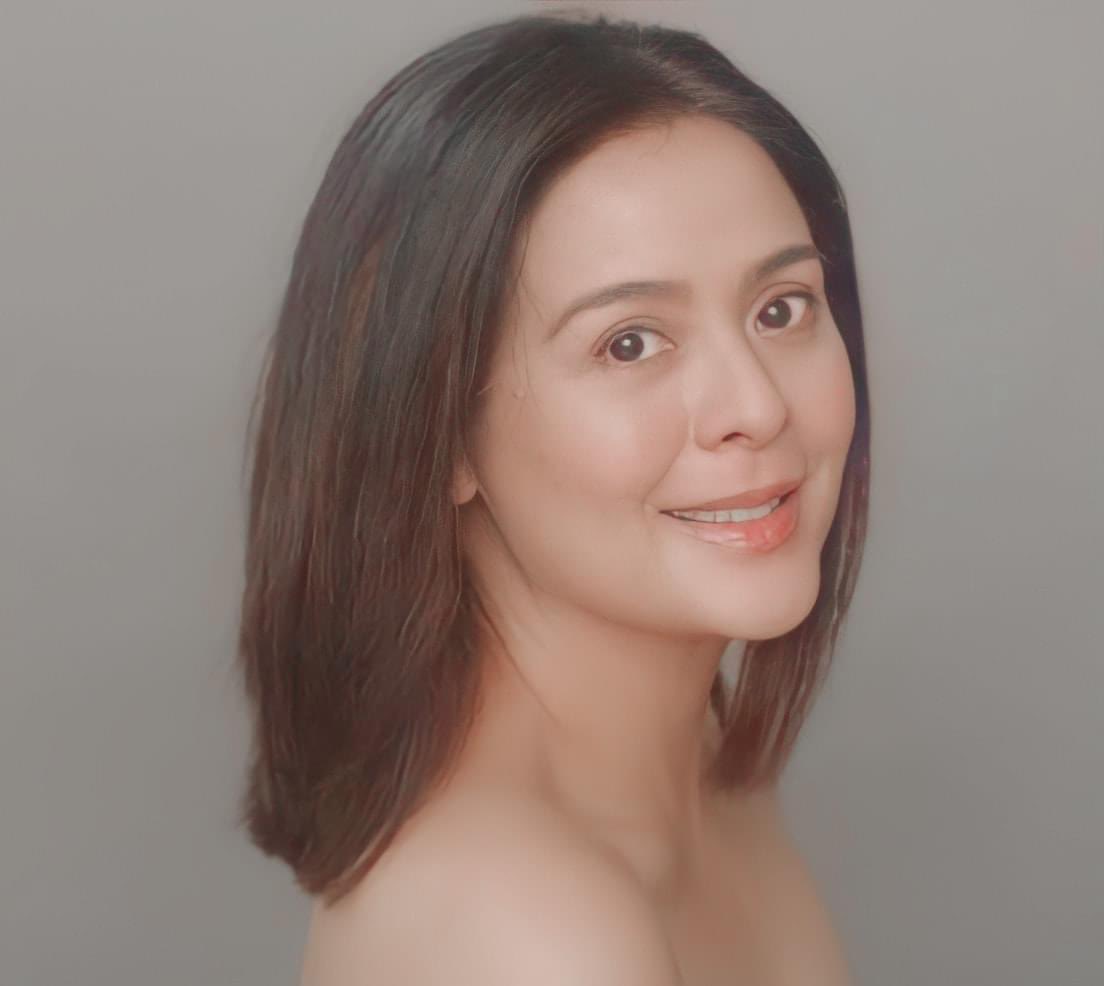 Luluhuran at papaalipin habang buhay! 

Happy Birthday, Ms. Dawn Zulueta! 54 na yarn? 