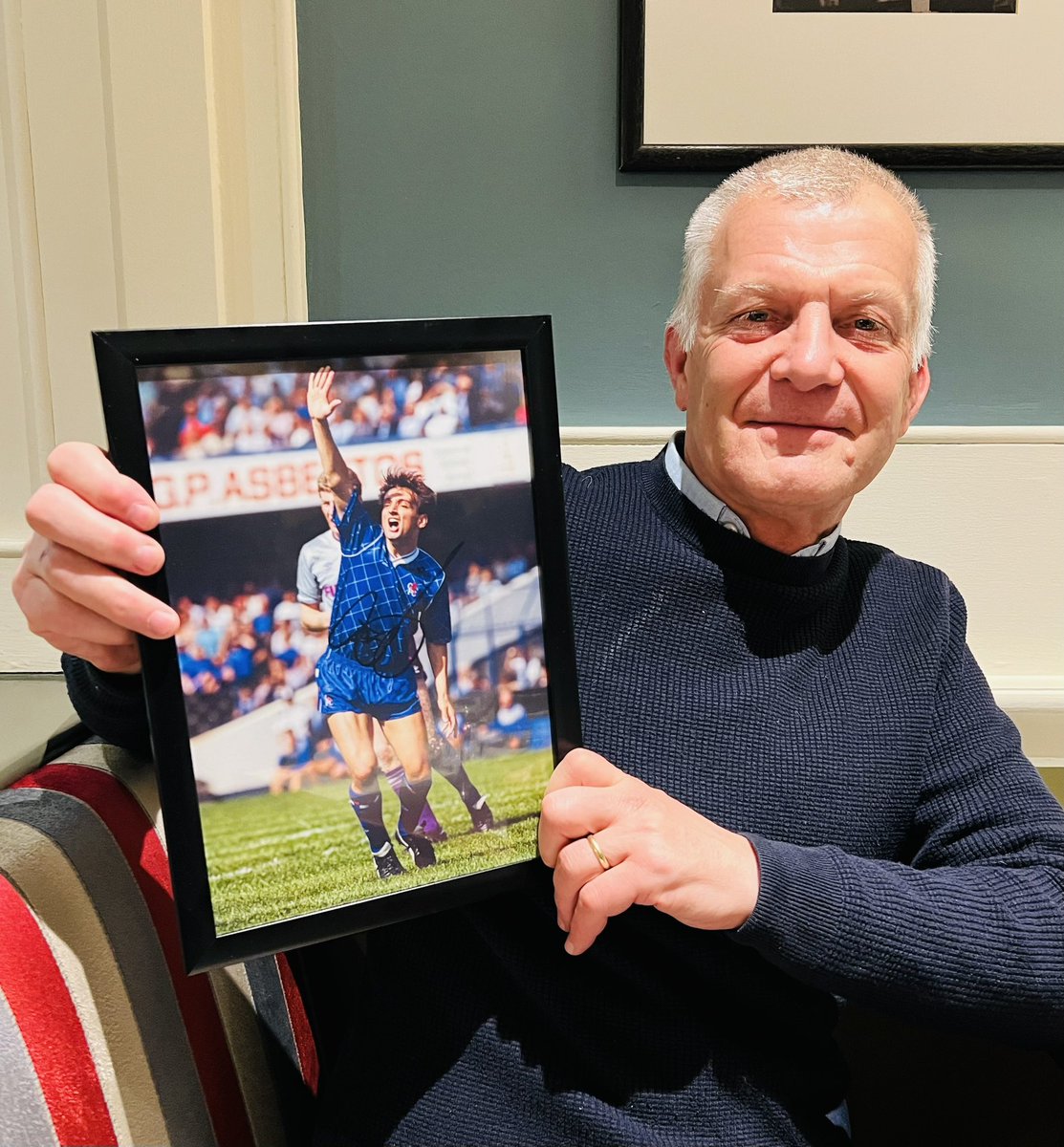 A truly memorable &amp; awesome experience getting to meet &amp; listen to <a href="/ChelseaFC/">Chelsea FC</a> legends <a href="/PatNevin/">Pat Nevin</a> &amp; <a href="/graemelesaux14/">Graeme Le Saux</a> . Wonderfully hosted by <a href="/SteamWineBar/">Steam Bar & Restaurant</a> . Such inspirational ambassadors of the game! Superb company with the inimitable <a href="/Q_KhanOfficial/">Q MBE</a> <a href="/SteveCoulson2/">Steve Coulson</a> &amp; David