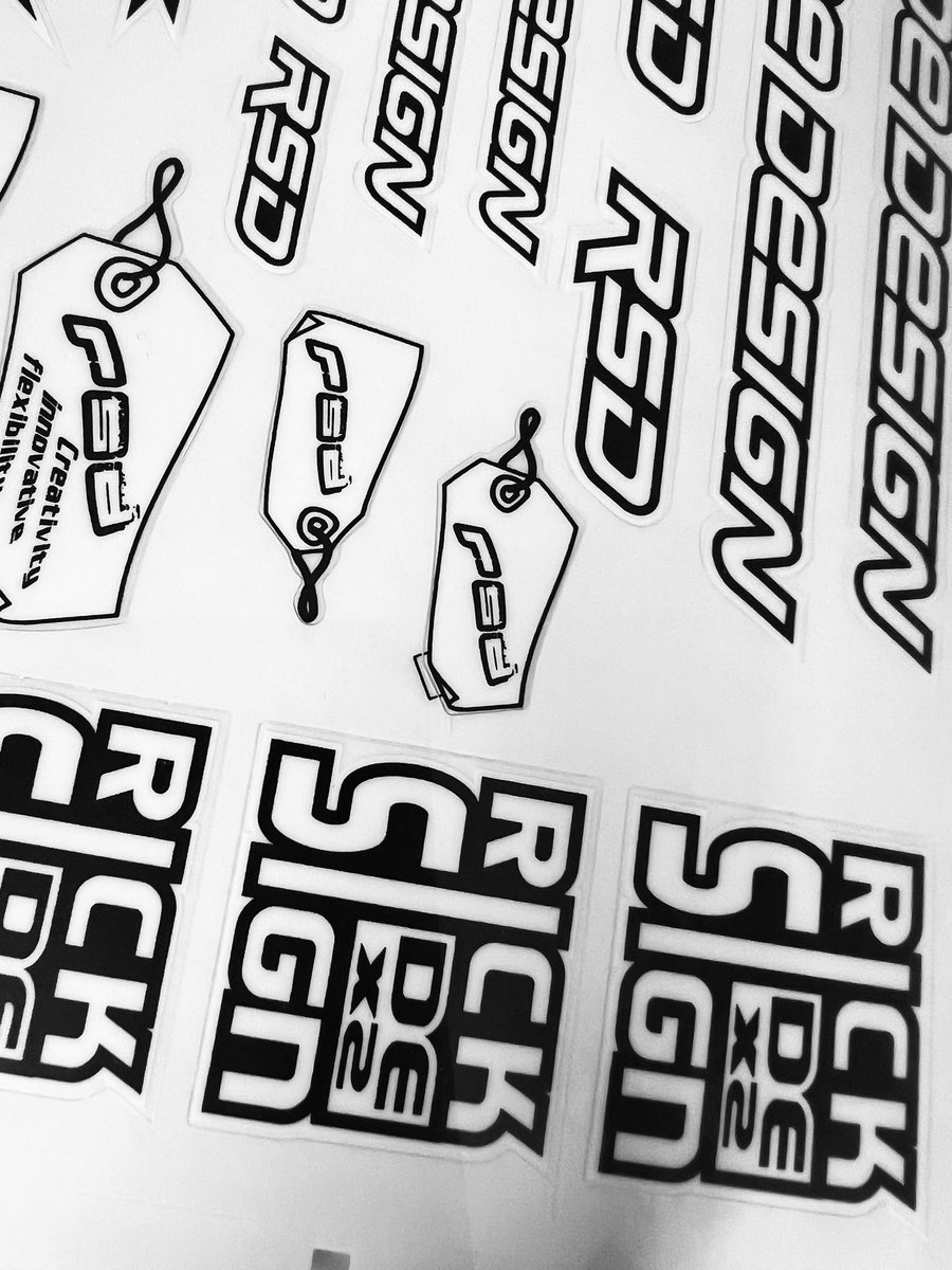 tlinefactory's tweet image. ムフフ♡
#RICKSIDEDESIGN #RCbuggy #Propainter