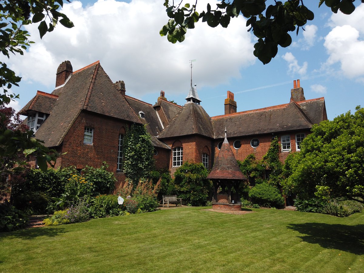 Wandering Britain - London: The Red House, Bexleyheath. Arts and Crafts house and garden, home of founders William and Jane Morris, centre of Pre-Raphaelite circle. Built 1860 Designed Philip Webb #London #BestofBritain #ArtsandCrafts #WilliamMorris #VisitLondon #INeverKnewThat