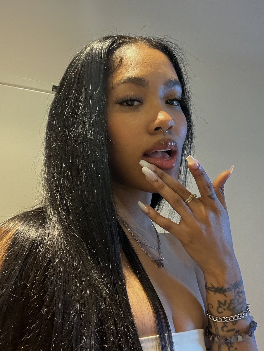 paytonmmusic's tweet image. 🖤