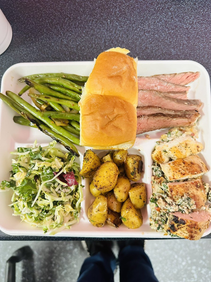 Had an awesome day at our newest store with our Woodland Park team and our Southern Colorado truck crew! Cooking up some good food and spreading that Magenta love! #EmployeeAppreciationDay #smra <a href="/Linds1227/">Lindsey Waymire</a> <a href="/yumbo06yack/">JC Catacutan</a> <a href="/evega1503/">Evelyn Vega</a> <a href="/gnugent28/">Gareth Nugent</a>