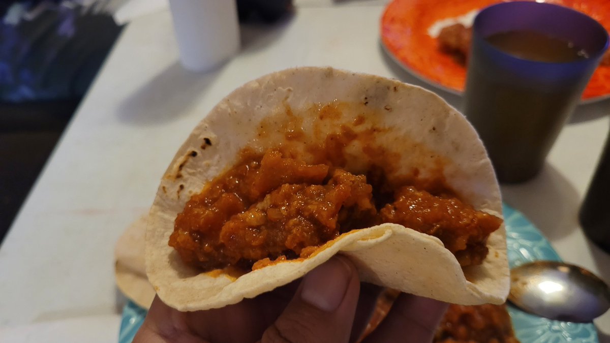 GeekXpop's tweet photo. Made some chicharon guisado for tacos tonight, and the kids absolutely loved them. This might just find its way into the dinner menu rotation. Sometimes, the simplest Mexican is the best. #nomnomnom #DadsCooking https://t.co/ziVHTqOiTn