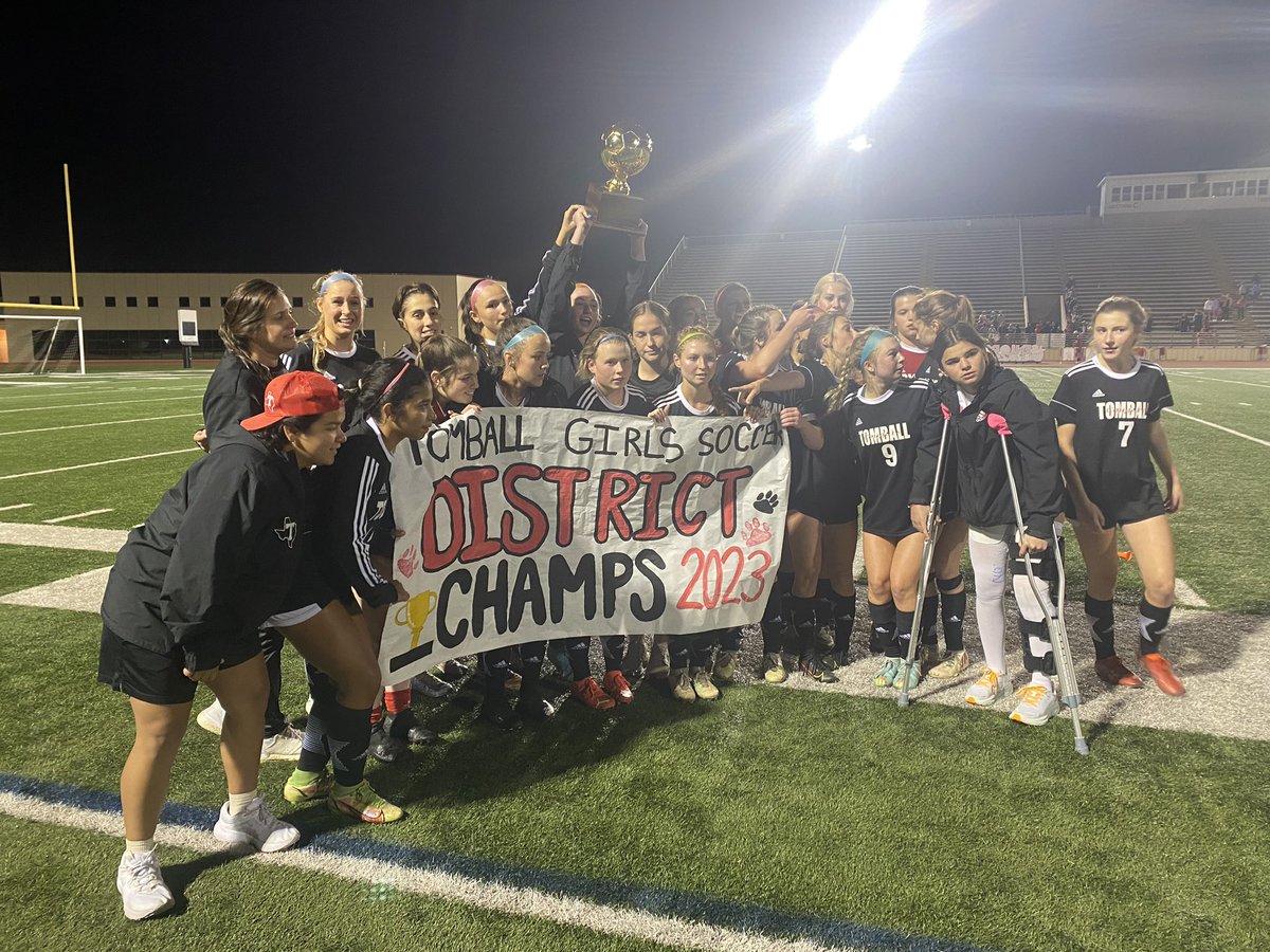 It’s Gold Ball Season for @TOMGSOCCER!!!!District 15-6A Champions! It’s what we do! #12GameWinStreak @FootballTomball @TISDTHS @TomballISD @TB_KFLAN
