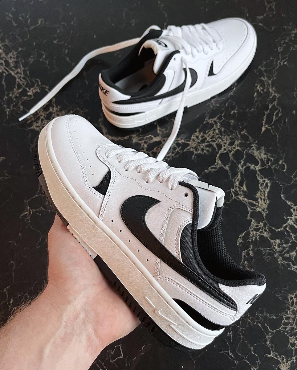 Sneaker News tweet media