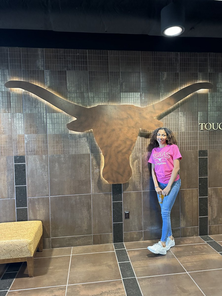 Unofficial Visit/Junior Day at UT✅ 
LL5💞🕊️