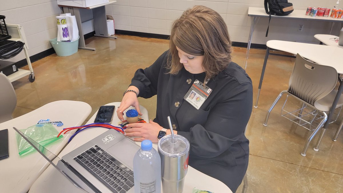 PhilipWagener's tweet photo. How do you support 👨‍🏫👩‍🏫 with #ACAPPREP? With @Nearpod features and a 🏗️ Design Challenge of course! Oxmoor Valley Elementary created standards-aligned, item, and 💻 technology-enhanced practice questions 🪄 revealing the depth of standard proficiency and 👩‍🎓🧑‍🎓 learning needs. https://t.co/UwaG5yxV9x