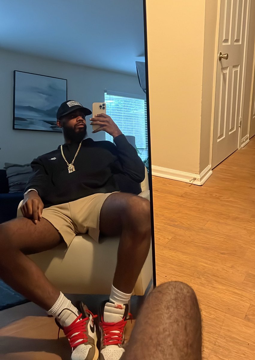 FqWIUwCXwAA86Yf?format=jpg&name=medium