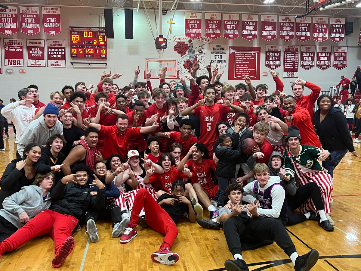 CoachDame_Blake's tweet photo. For the first time in school history @BSM_Basketball is Metro West Conference Champions!!! Man the student section was 🔥🔥🔥 for #SeniorNight…let’s keep that same energy for Sections!!! https://t.co/vAtn7lvx3I