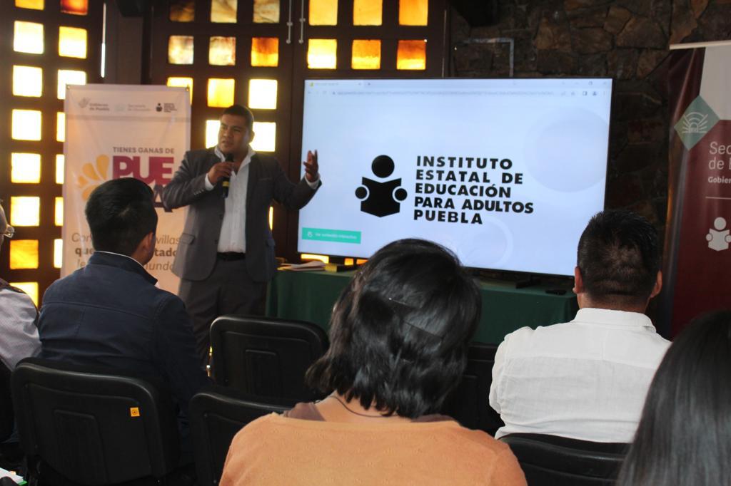 Ismael_ZarateG's tweet image. ¡Hoy nuestra familia @IEEAPuebla se reunió! En el Consejo Interno de Administración y Planeación #CIDAP💯.

Directivos, personal de área y de coordinación regional, analizamos resultados y delineamos acciones estratégicas para responder a los desafíos de nuestra institución 👊.