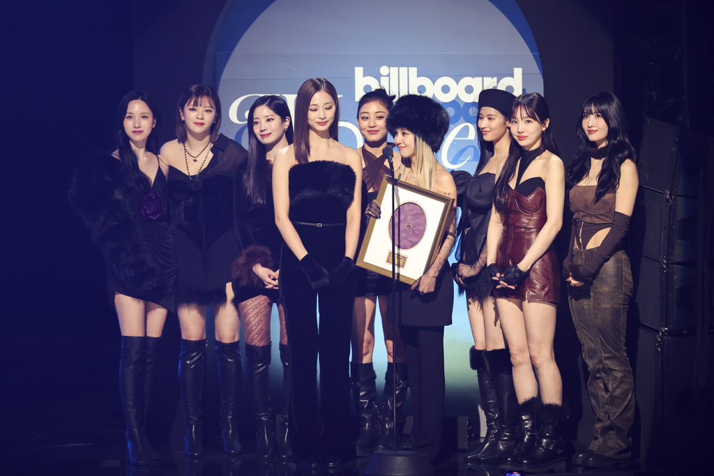 JYPETWICE's tweet photo. TWICE @Billboard Women In Music

"Ever since we became TWICE, we believed in us, in each other to always be together when taking a step towards our future."

#TWICE #BBWomenInMusic
#TWICE_BreakthroughAward https://t.co/9Oh2vwmQwM