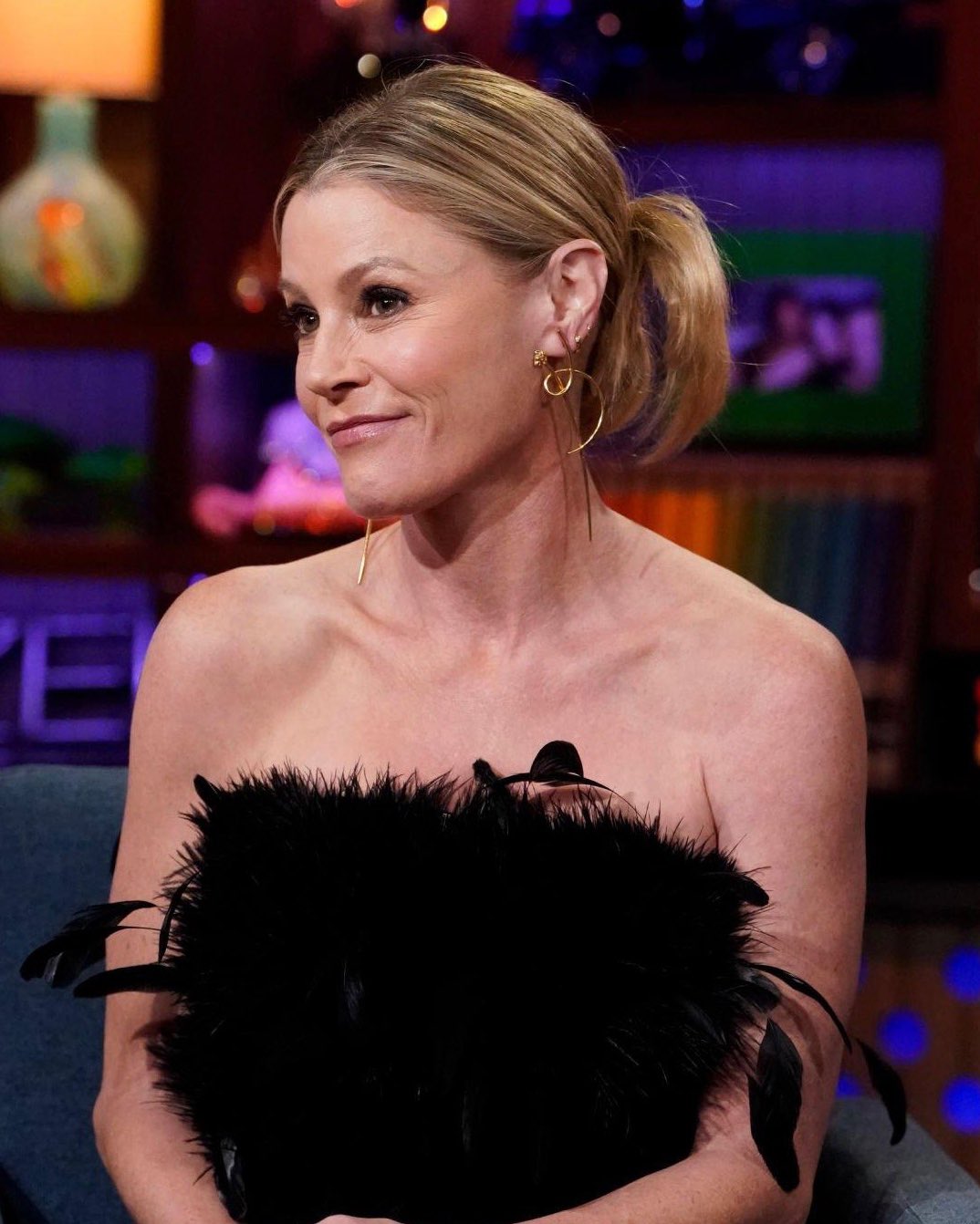 HAPPY 53RD BIRTHDAY, JULIE BOWEN! 