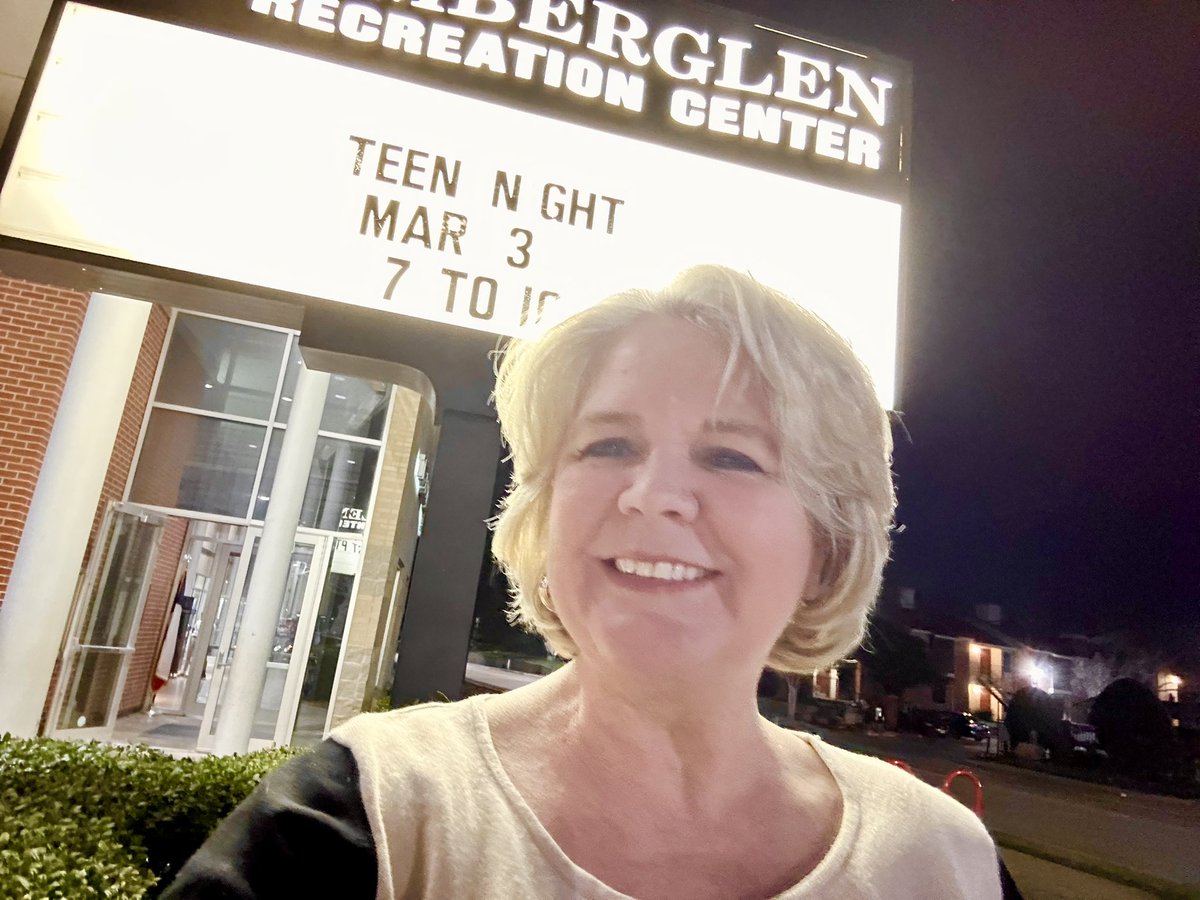 caraathome's tweet photo. Stopped by TEEN NIGHT at @DallasParkRec #TimberglenRecCenter tonight. Kids having fun in a safe environment. Timberglen has the highest teen attendance in the @CityOfDallas but smallest Rec center. @DallasCityMgr @EquityDallas 
@DentonCountyTX 
@CFBISD @DPDChiefGarcia https://t.co/yf2x6XJbhZ