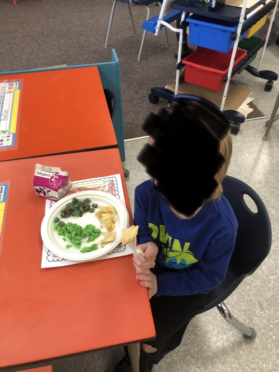 DesousaTaylor's tweet photo. A few activities from our last week!! Green Eggs and Ham to celebrate Dr. Seuss’s birthday, and 100’s Day Trail Mix! My kinders have been busy 🍎 https://t.co/p1HhjAA9wE