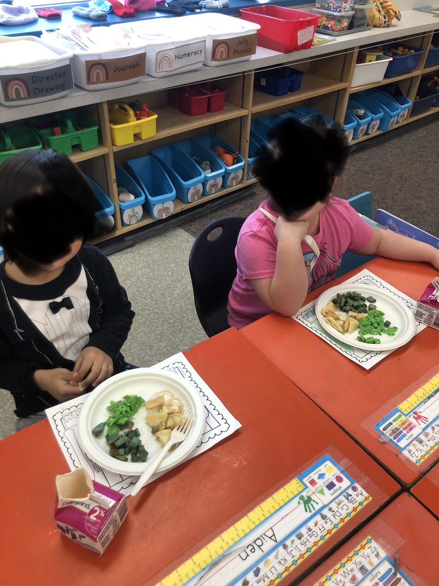 DesousaTaylor's tweet photo. A few activities from our last week!! Green Eggs and Ham to celebrate Dr. Seuss’s birthday, and 100’s Day Trail Mix! My kinders have been busy 🍎 https://t.co/p1HhjAA9wE
