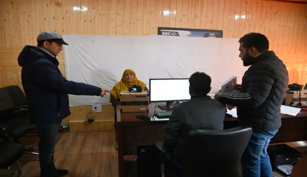 RisingKashmir's tweet photo. #Haj #Committee #Ladakh, #kick-#starts #drive for #issuance of #passport for #intending #Haj #pilgrims
Reports @UmarRaina9
https://t.co/iwbGIgGmWW https://t.co/71Qq63dBEt