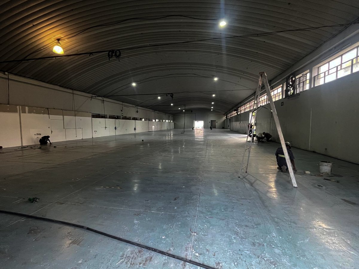 PrensaComunitar's tweet photo. #HospitalTemporal "el planteamiento del viceministro de hospitales no considera incluso las escalas de honorarios para el personal asistencial ubicado en hospitales especializados, carga de horarios y volumen de pacientes atendidos diariamente por el personal asistencial. "📌 https://t.co/13j8lgMtYQ