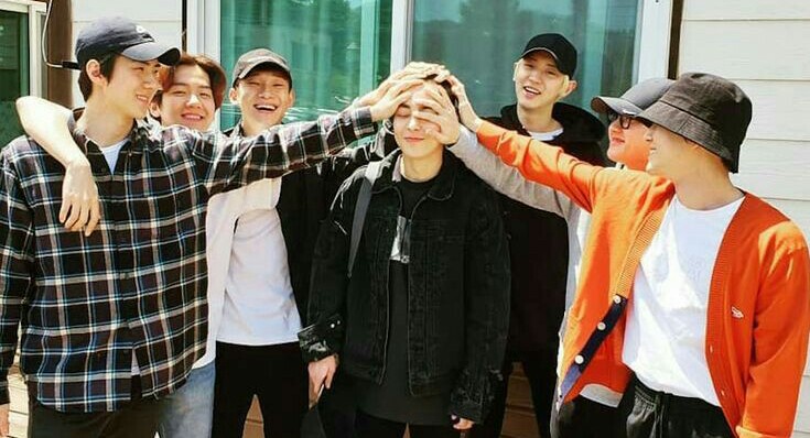 baekiosh's tweet photo. “Los miembros estaremos juntos, ya sea que estemos en SM, hagamos nuestro propio sello o vayamos a una compañía diferente” – Kim Junmyeon ♡ https://t.co/HOP4Oh3gSl