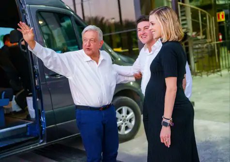 revistacodigo21's tweet photo. Van lentos.
AMLO y Samuel están como los que hacen fiesta, ya mero llega el invitado de honor (Elon Musk para construir Tesla en 9 meses) y anfitriones no han barrido la casa (inseguridad, contaminación), ni tienen listo el banquete (agua, vialidades, transporte, etc).
#Monterrey https://t.co/gAHti2BqXH