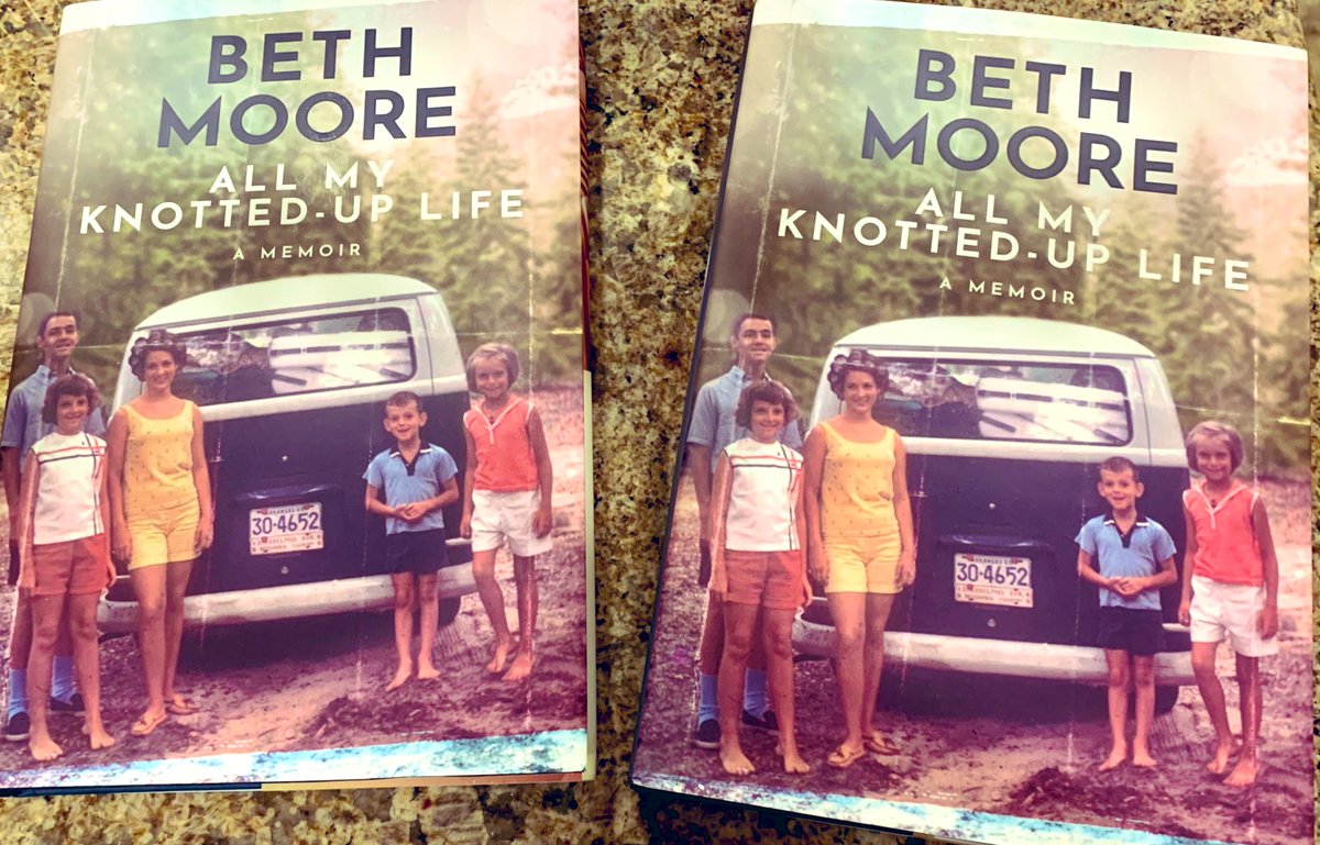 Look what came in the mail while I was out of town on my long road trip! Thank you so much for writing this, @BethMooreLPM. I’ll be ordering more copies soon and also the audiobook, because I also want to hear your story in your voice.

#BethMoore #AllMyKnottedUpLife