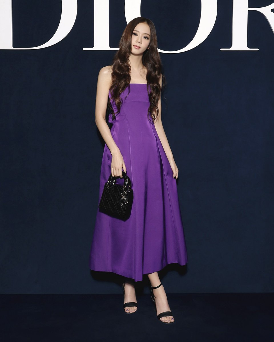 Please Engage! 
Like, Share, and don't forget to leave comments for #JISOO.

Instagram:
🔗instagram.com/p/CpOE98zIGKI/
TikTok
🔗tiktok.com/@dior/video/72…
Facebook:
🔗facebook.com/Dior/photos/a.…
Twitter:
🔗twitter.com/Dior/status/16…

 #JISOOxDiorAW23