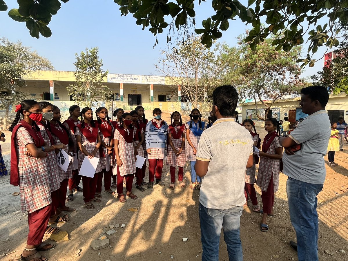 Thuvakkam's tweet photo. Creative art work at Hyderabad.
30+ Volunteers &amp; Students started the revamping at Mandal Parishad Primary School, Gopi Nagar,Serilingampally in creating colorful atmosphere.
.
.
#Thuvakkam #Event #Hyderabad #CreativeArt #Volunteer #Student #QualityEducation https://t.co/7ogSgyJc97