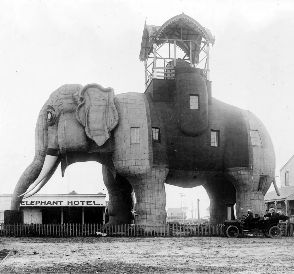 Lucy the Elephant The 65 Feet long Hotel in Margate City, New Jersey
#lucytheelephant #hotel #margatecity
bygonely.com/lucy-elephant-…