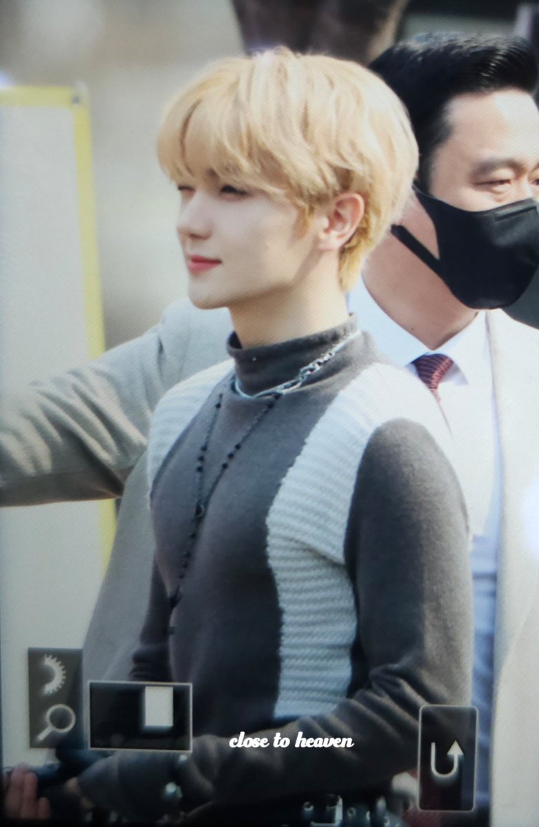 아니 이런 핏되는 노출옶는 옷 입을 때 제일 쎅씨함 미친