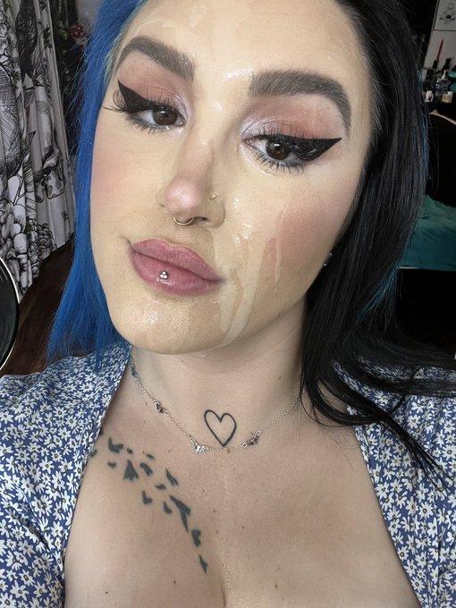 First ever cumming dildo facial today 🎉 https://t.co/HJAeHuivKh<a href="/tag/mvsales"class="tags"><span>#mvsales</span></a>