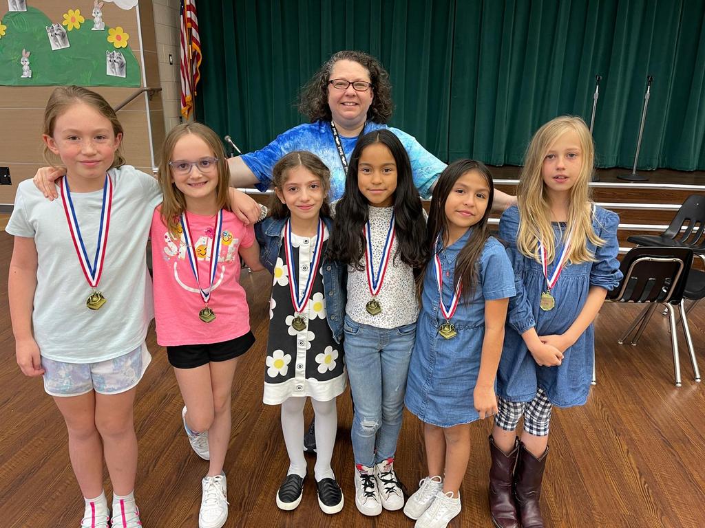 The #ALLINWolfpack celebrates the <a href="/CyFairISD/">Cypress-Fairbanks ISD</a> Name That Book Contestants who #READBYEXAMPLE on the way to the <a href="/MFinalFour/">NCAA Men's Final Four</a> #MFinalFour #ReadToTheFinalFour <a href="/KHOU/">KHOU 11 News Houston</a> <a href="/suebrenz/">Susan Brenz</a> <a href="/croftlovesbook1/">bookmama70</a> <a href="/jesmcallister/">Jessica McAllister, M. Ed.</a> <a href="/MrsClevenger1/">Jennifer Clevenger</a> <a href="/KGrahmann/">Kathy Grahmann</a> @Woodard_Counsel <a href="/ReubertaBitz/">reuberta bitz</a>