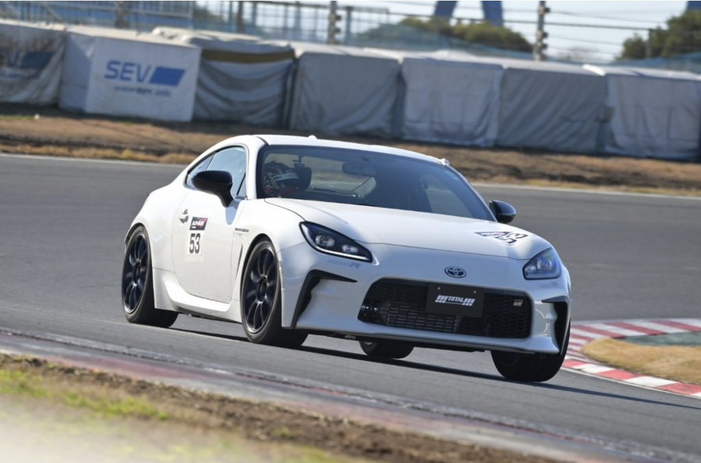 ryo___zn8's tweet photo. お世話になっていますPower Sports GTDのデモカーをお安く（それでも高いですが…笑）譲って頂きました。念願のFRクーペ大切に乗りたいと思います。 https://t.co/CQvDtGomfA