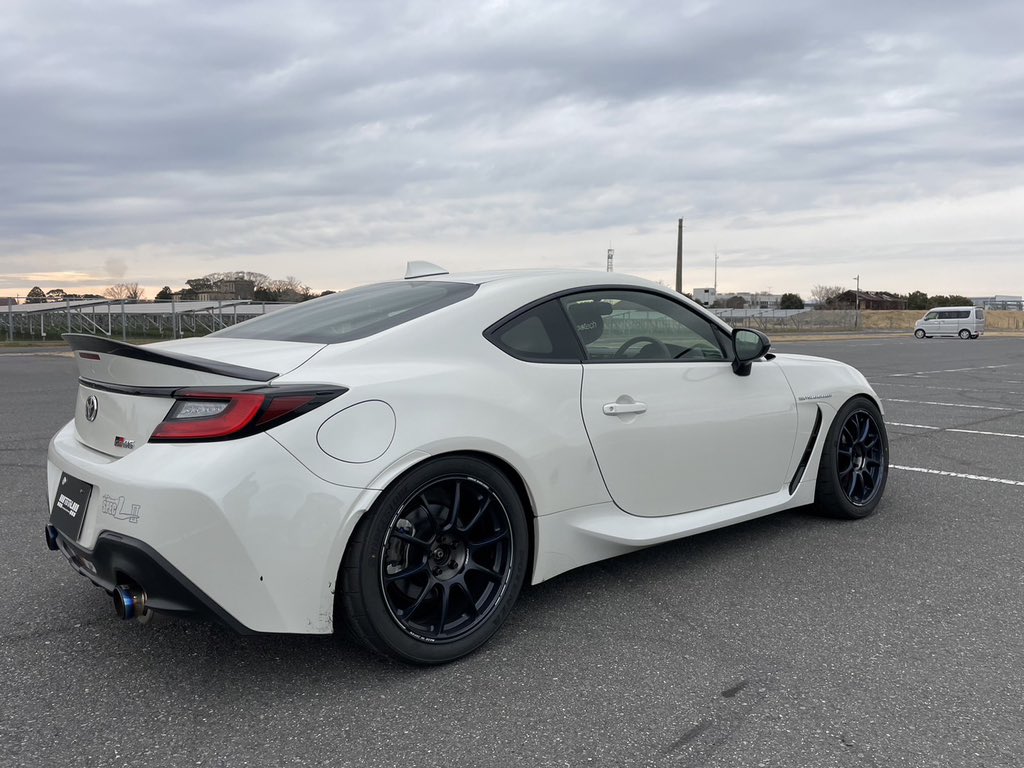 ryo___zn8's tweet photo. お世話になっていますPower Sports GTDのデモカーをお安く（それでも高いですが…笑）譲って頂きました。念願のFRクーペ大切に乗りたいと思います。 https://t.co/CQvDtGomfA