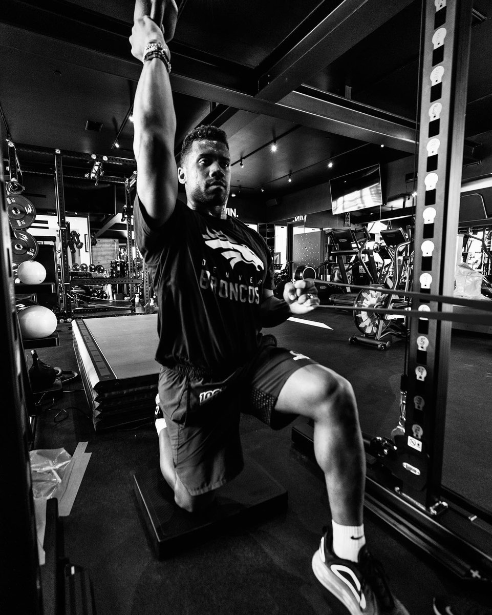 Russell Wilson tweet media