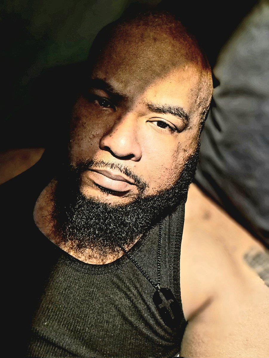 judahray1's tweet photo. Posted up and shall not be moved.... #SelfCare #TakingCareOfMe #RestWeek https://t.co/xSPRY6i5dg