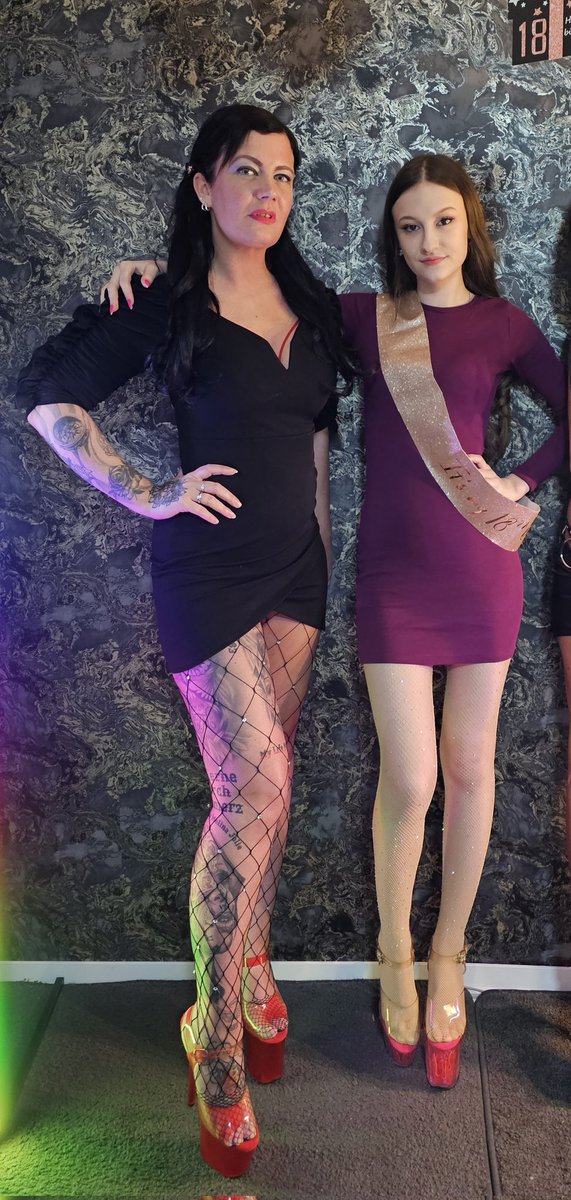 Besucht mich auch da😘😋
myvx.tv/ladymelinajolie