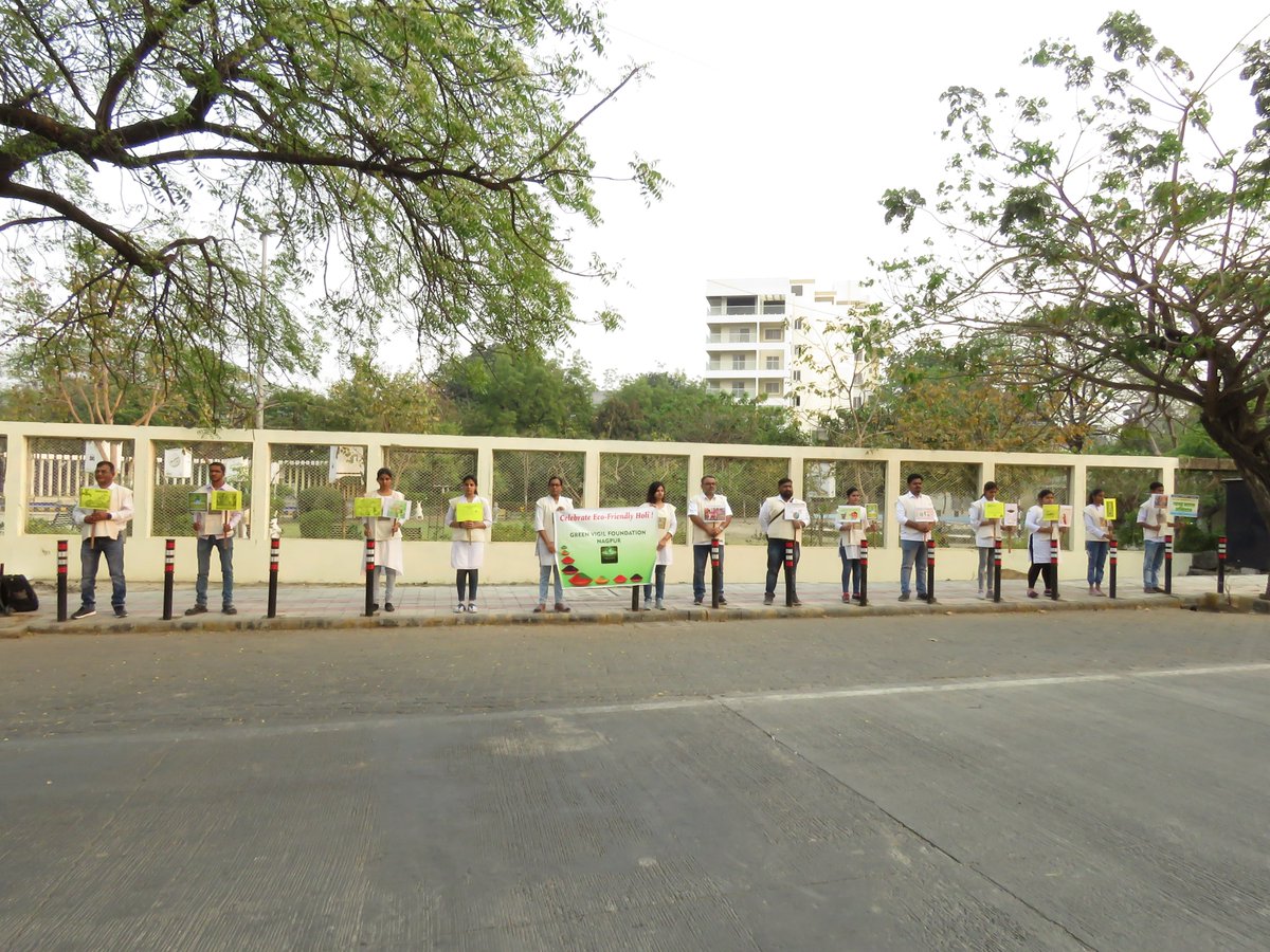 green_vigil's tweet photo. Green Vigil Foundation conducted a Citizen Outreach Campaign at Children’s Traffic Park, Dharampeth, encouraging citizens to celebrate Eco - friendly Holi.
#ecofriendlyholi #organiccolor #herbalcolor #nowaterwastage #savewater #safewaterandsanitation #SDG6 #waterforall https://t.co/E2kMZWBVq4