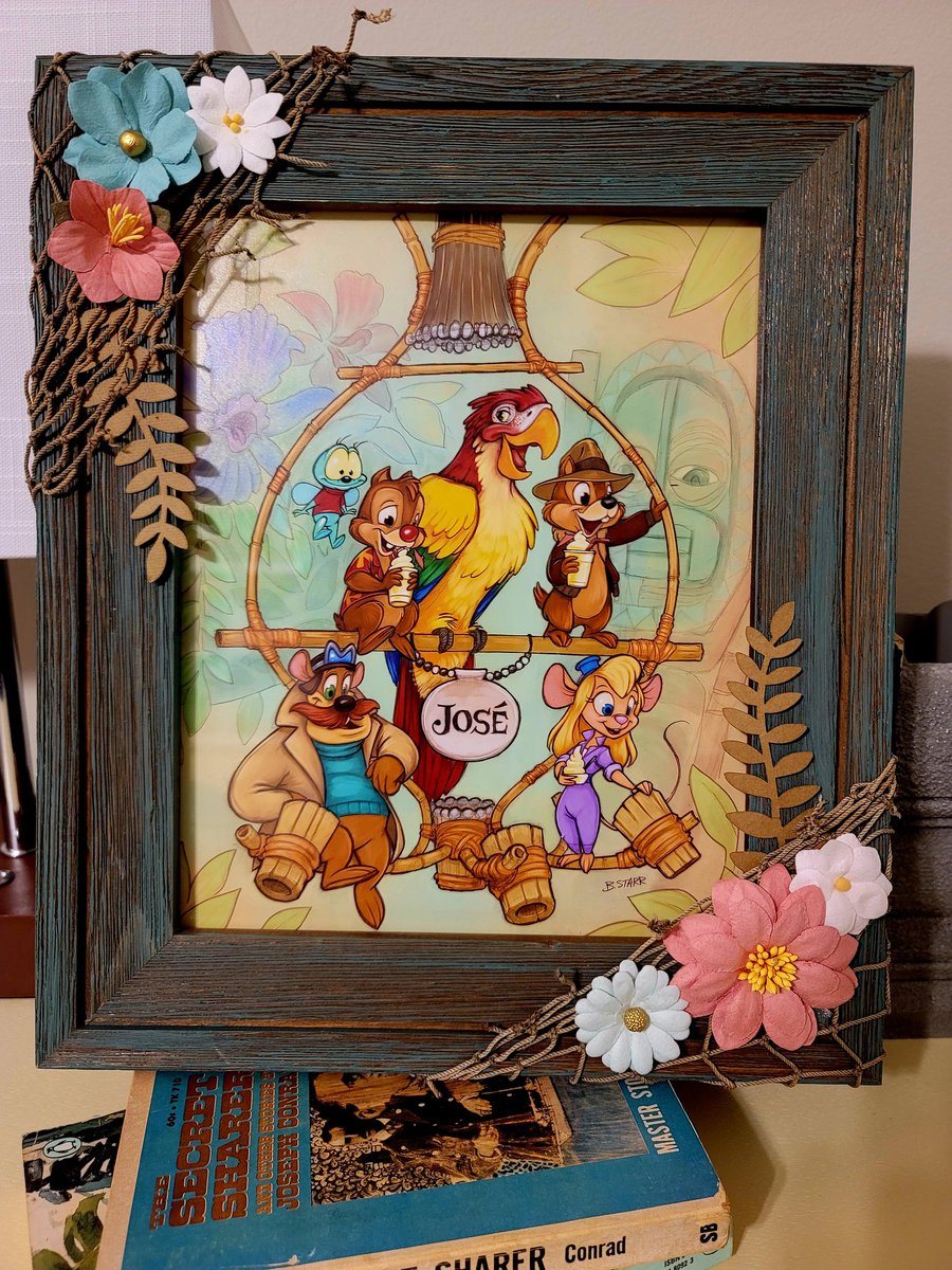 BrandonStarrArt's tweet image. Was a little worried in doing this smaller set of frames than usual that I wouldn&apos;t be able to find the acutramen to decorate, but I think these turned out nicely.  #customframes #tiki #tikiroom #junglecruise #disneyfanart #mashups #chipanddale #disneyafternoon