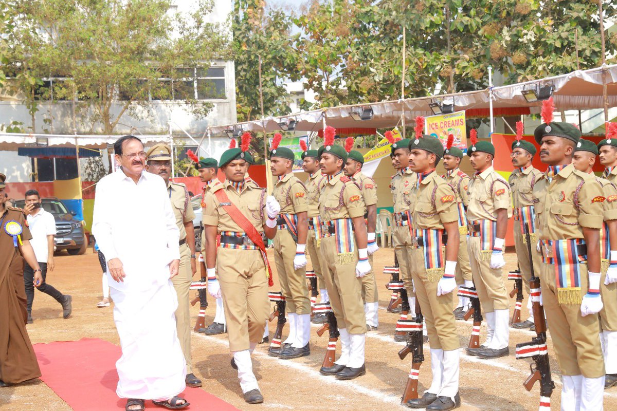 MVenkaiahNaidu's tweet photo. Was pleased to attend the 11th Convocation ceremony at Chaitanya (deemed) University in the historic town of Hanamakonda in Telangana to deliver the Convocation address. https://t.co/HhnQ1sYzFV