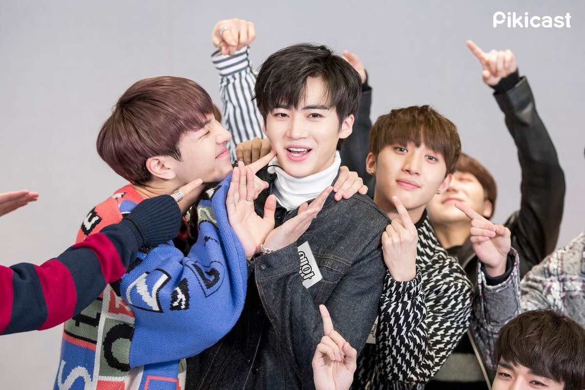 allthingsyanan's tweet photo. 170304 #YANAN Pikicast

#옌안 #闫桉 #펜타곤 #pentagon @cube_ptg https://t.co/S8Z6v15Fqx