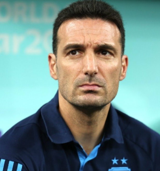 therealbuni's tweet photo. El emperador aureliano de roma es exactamente igual a scaloni 
Encima los 2 le devolvieron la gloria a su país mientras estaban en la peor crisis de su historia 
-flaco te pedí 200 de paleta https://t.co/wVnwjve1R9