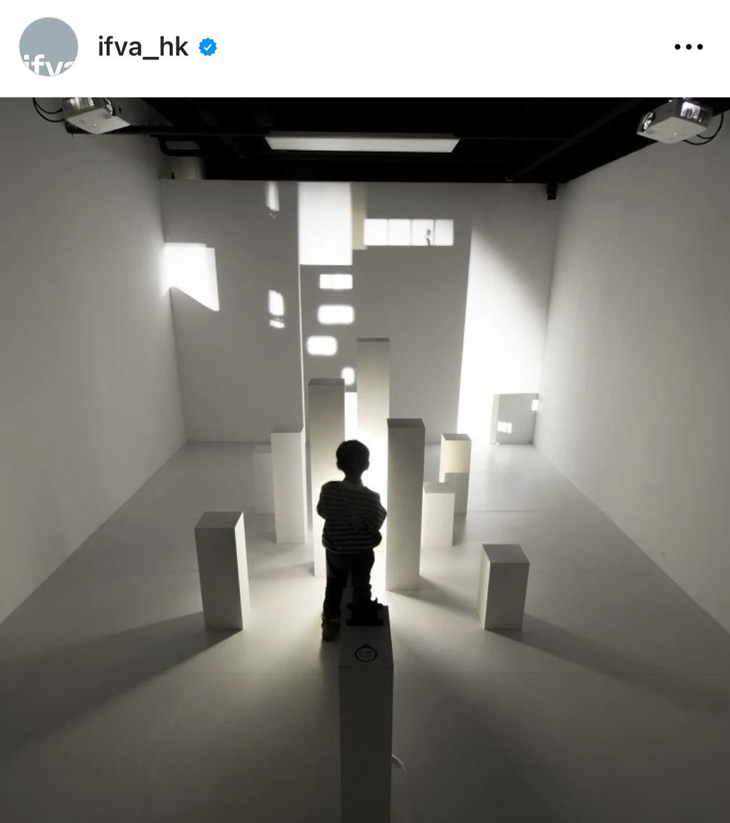 DqmjnX0's tweet photo. Hello, Shadow! is now on view at ifva festival in Hong Kong until March 19.
홍콩 아트센터의 ifva 페스 티벌에서 3월 19일까지 전시 중입니다. https://t.co/BxnUzMWsQF