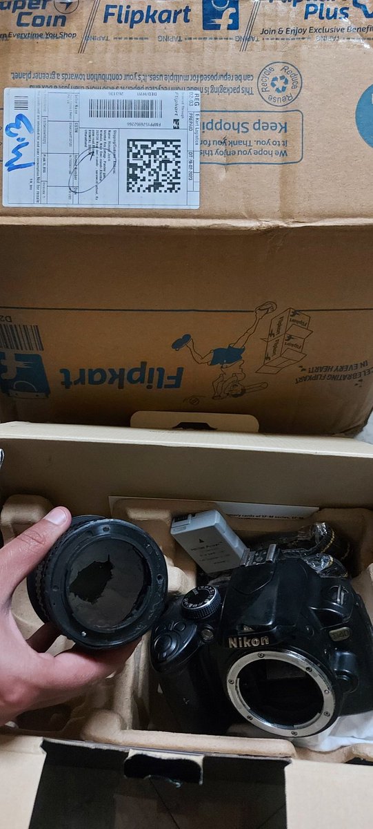 HimaniJ93968055's tweet photo. @jagograhakjago Flipkart fooled me and looted 2,27,990/- 
I ordered Sony Camera and they deliverd broken nikon dummy. Contacted them several times but they are not helpful. 
Please help. @PiyushGoyal @_Kalyan_K @flipkartsupport https://t.co/JYYDoJxwyQ